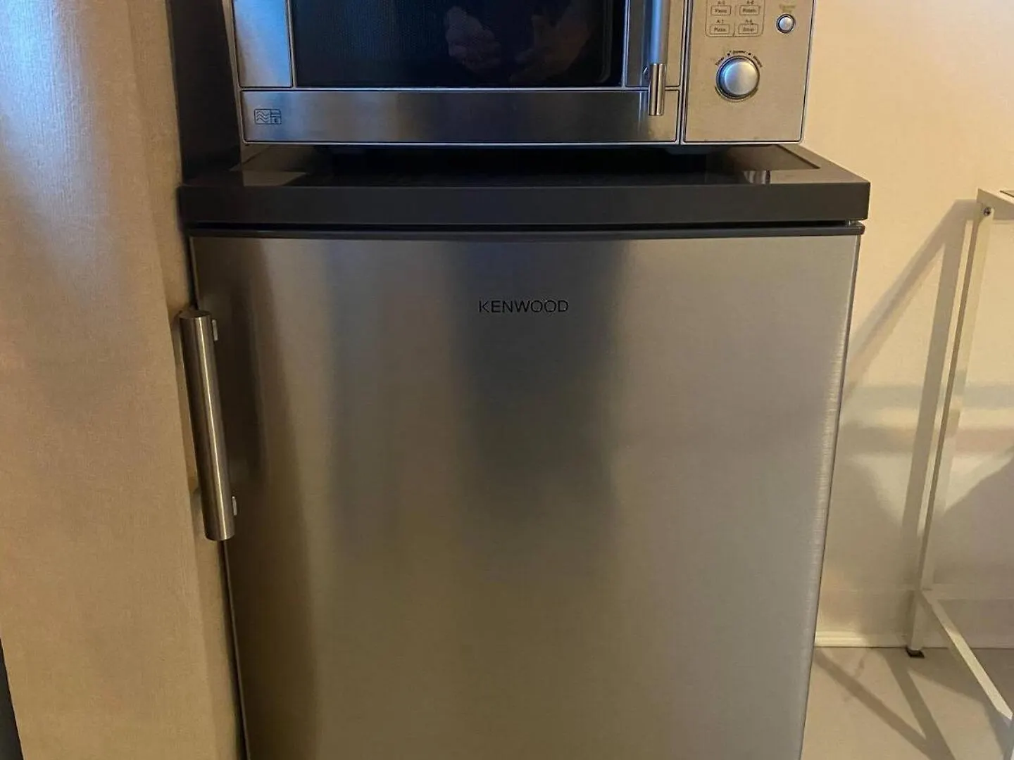 Xl Bright Room+Parking+Fridge+Micro - 20Min London Bridge - 3 Min Walk To Train/Bus Station Homestay