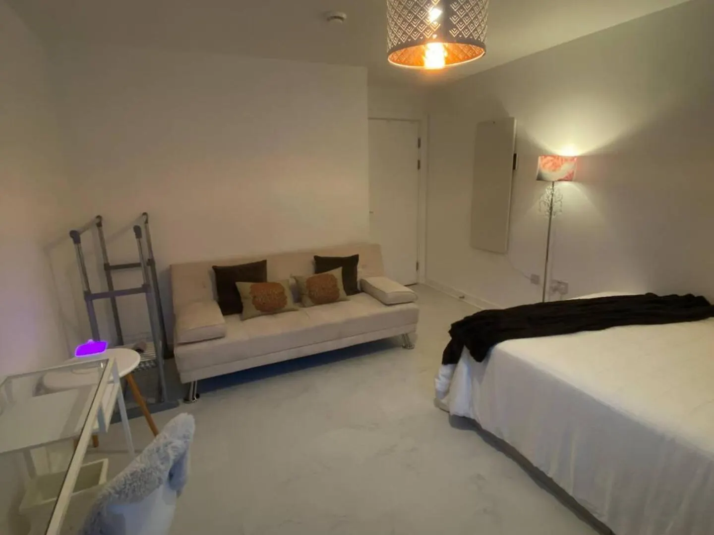Xl Bright Room+Parking+Fridge+Micro - 20Min London Bridge - 3 Min Walk To Train/Bus Station
