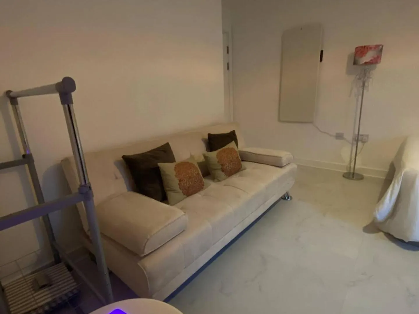 Homestay Xl Bright Room+Parking+Fridge+Micro - 20Min London Bridge - 3 Min Walk To Train/Bus Station United Kingdom