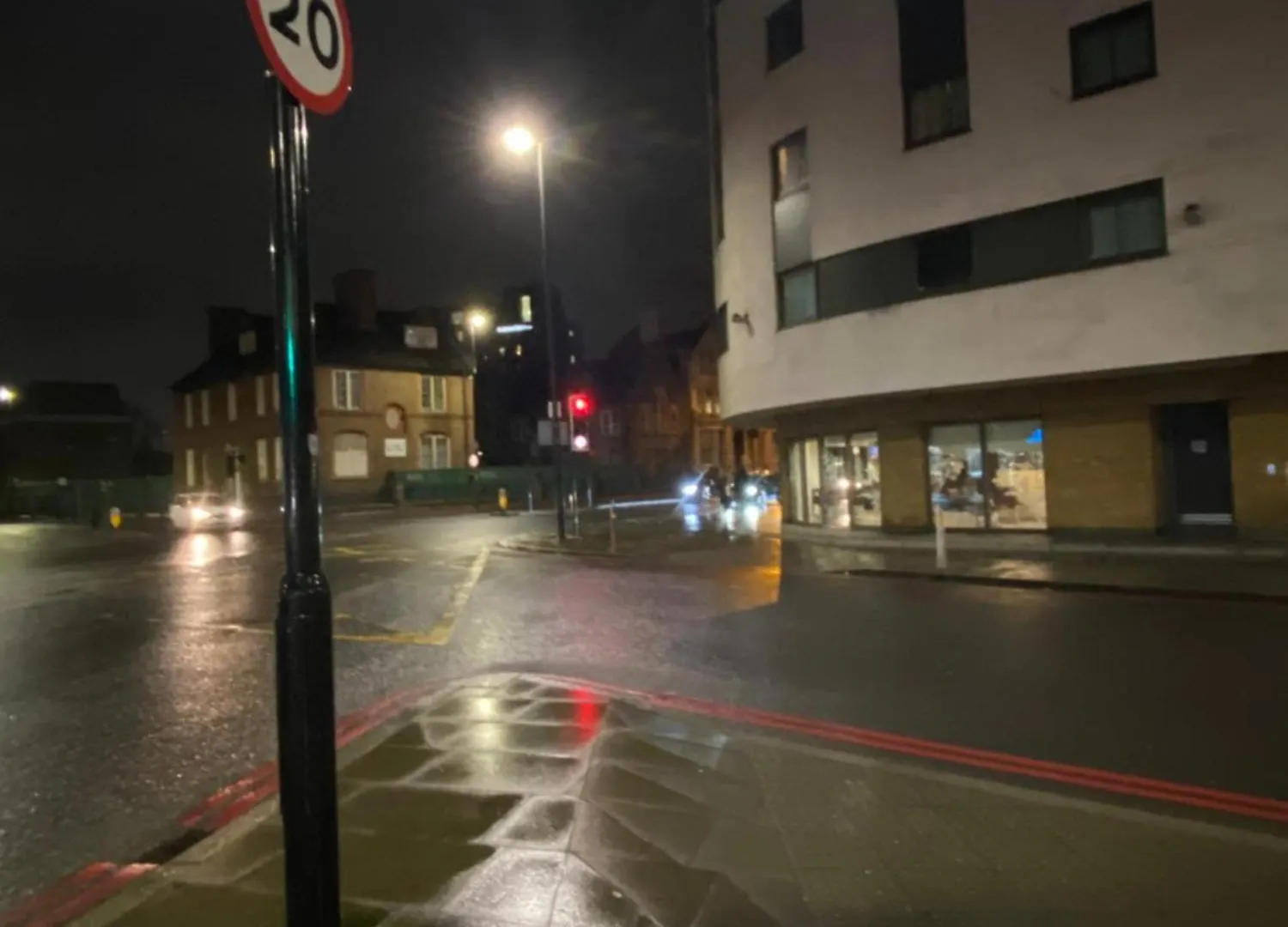 Xl Bright Room+Parking+Fridge+Micro - 20Min London Bridge - 3 Min Walk To Train/Bus Station Homestay