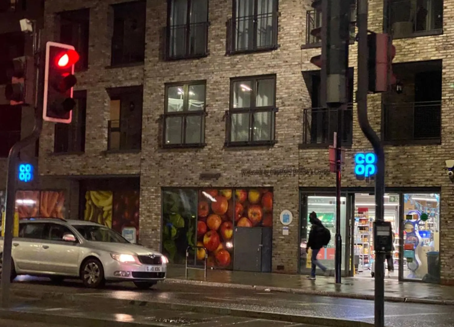 Homestay Xl Bright Room+Parking+Fridge+Micro - 20Min London Bridge - 3 Min Walk To Train/Bus Station