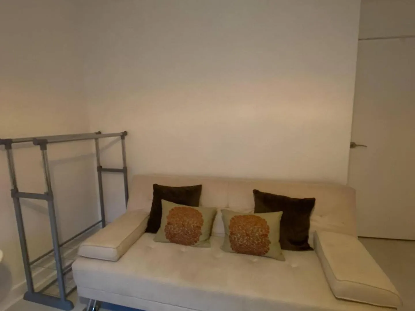 Xl Bright Room+Parking+Fridge+Micro - 20Min London Bridge - 3 Min Walk To Train/Bus Station Homestay